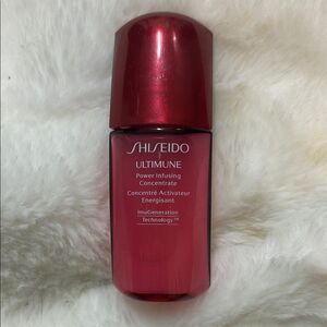 Shiseido Ultimune Power Infusing Concentrate - Red